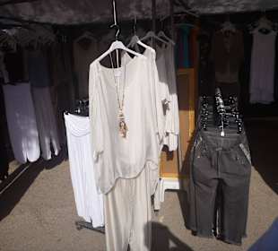 Spaziergang zum Hippie-Markt