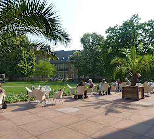 Terrasse mit Parkansicht