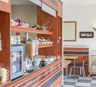 Buffet PDJ Hotel Akena City Agen Castelculier