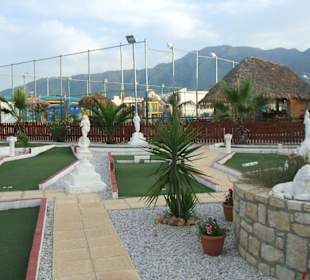 Super Essen und Minigolf