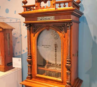 Rundgang durch die Abteilung "Mechanische Musik"