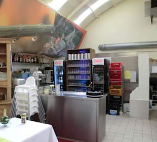 Inneneinrichtung Wellblechpalast