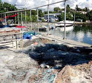 Der "Port de Péche" vor dem Strand