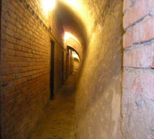 Zellengang im Keller
