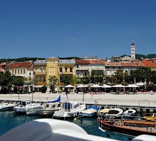 Hafen und Strandpromenade