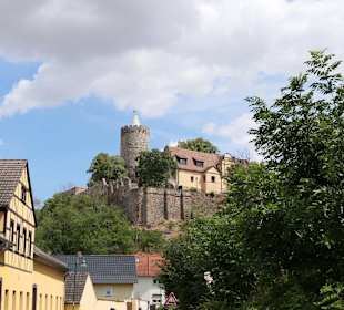 Burganlage hoch über Schönburg