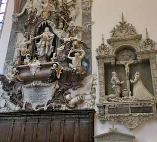 Die Stiftskirche in Baden-Baden am Marktplatz