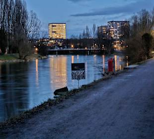Am Weg entlang der Limmat