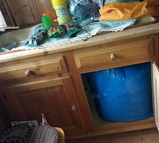 Der Schrank im Familienzimmer 