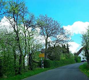 Entlang der romantischen Burgenstraße Fränkischen Schweiz