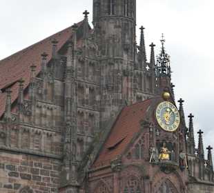 Die Frauenkirche am Nürnberger Hauptmarkt