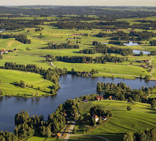 Schwaltenweiher bei Seeg aus dem Heißluftballon