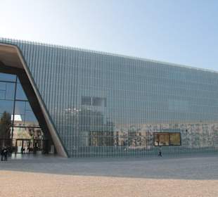 Muzeum Historii Żydów Polskich od frontu