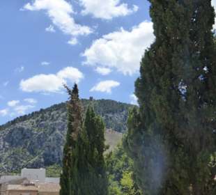 Blick über Pollença, bevor es 365 Stufen hoch geht