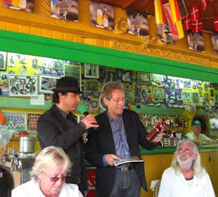 Stimmung beim Frühschoppen im Cafe Marlene