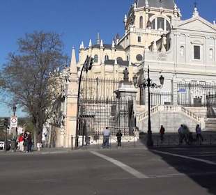 Krypta der Catedral de la Almudena