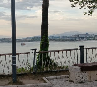 Strandpromenade Side