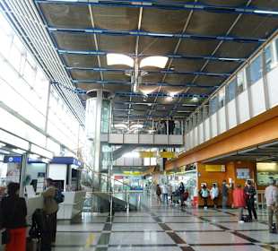 Abflug- und Ankunftsterminal