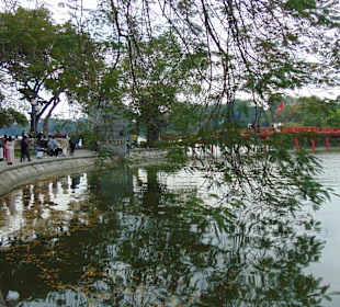 Hoan Kiem See in Hanoi