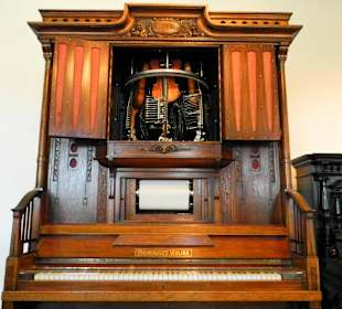 Musikautomat mit Geigen