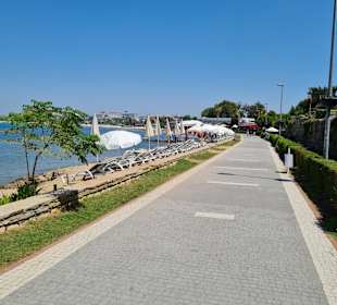 Strandpromenade Side