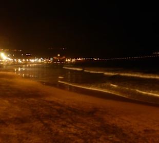 Playa de las Canteras bei Nacht