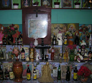 Beim Voodoo - Priester!