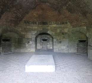 Marienturm und Ehrenmal