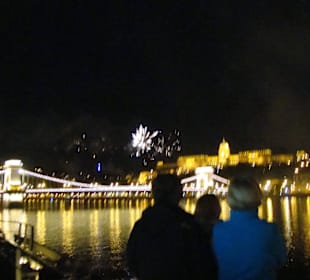 Unar.Nationalfeiertag mit Feuerwerk auf der Donau