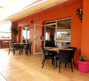 Zugang zu den Plätzen im Restaurant