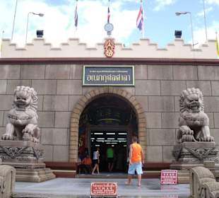 Pekinglöwen am Eingangsbereich