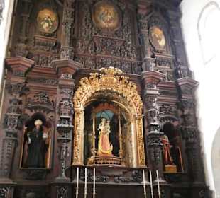 Hauptaltar mit Nuestra Señora de Gracia