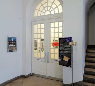 Der Eingang zum Museum