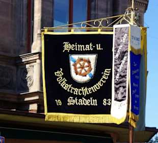 Volkstrachen Stadeln e.V.Erntedank m.Wasserrad