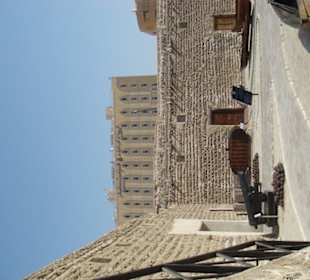 Dubai Museum mit Blick auf Hotel