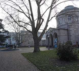 Brunnen auf dem Platz