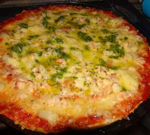 Pizza mit Meeresfrüchten im Laetizia