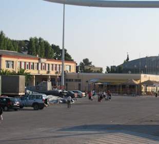 Am Hafen, Blick auf das Hafenamt