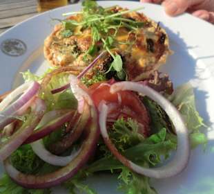 „Vegetarian pie“ mit Tomaten und Zucchini 