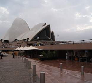 Oper mit Terrassenpub´s