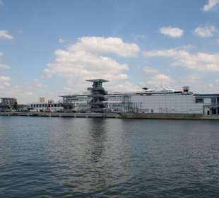 Liegeplatz USS Intrepid