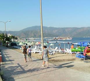 Promenada wzdłuż wybrzeża marmaris