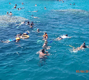 Orange Bay - Massentorurismus