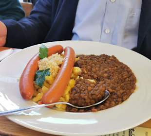 Linsen mit Spätzle und Wienerle