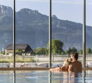 Solebad mit Blick auf den Loser
