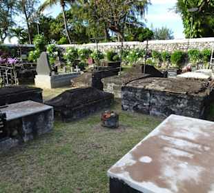 Rundgang über den alten Friedhof am Meer