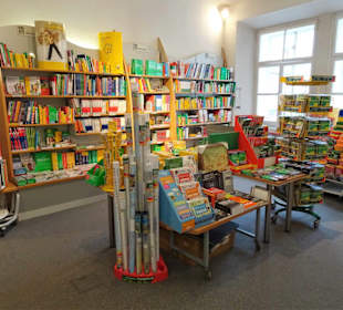 Blick in die Verkaufsräume der Buchhandlung