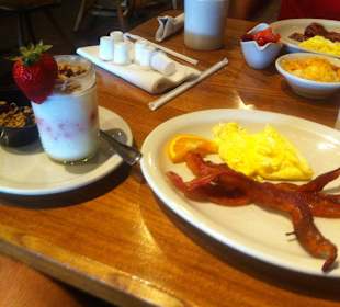 ..ebenso gutes Frühstück