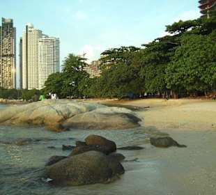 Strand nahe Naklua Road