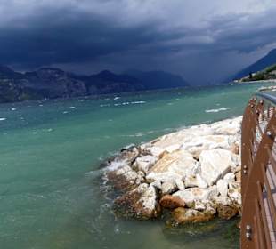 Wanderweg entlang des Lago